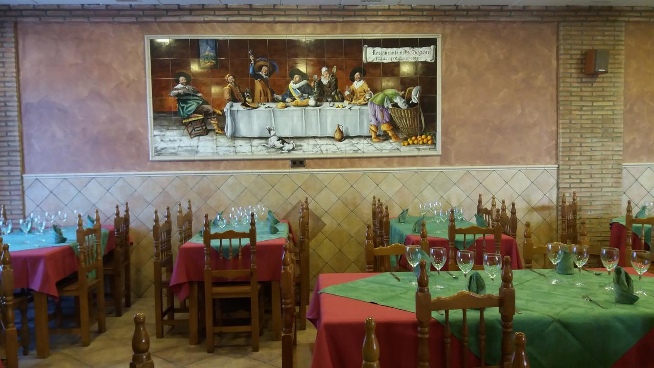 Hostal Сесенья Экстерьер фото
