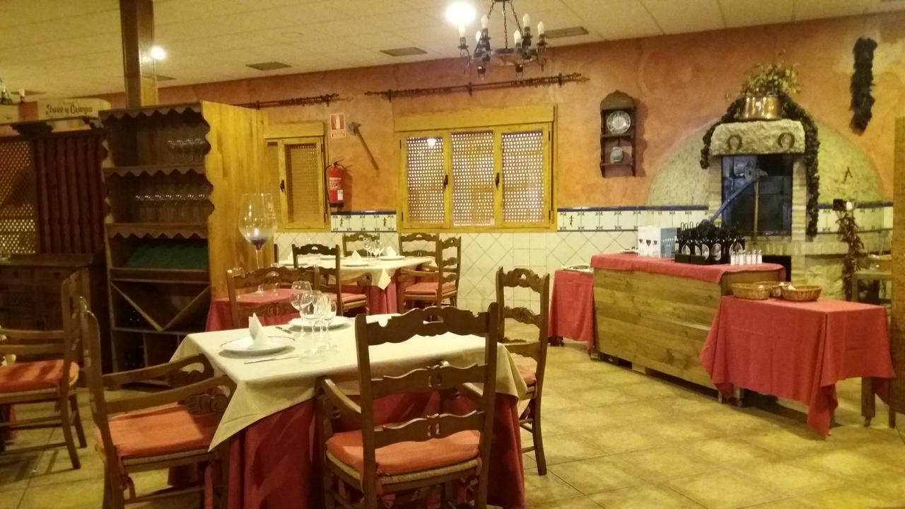 Hostal Сесенья Экстерьер фото