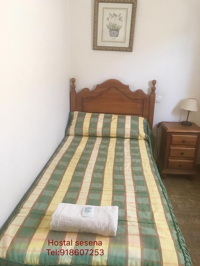 Hostal Сесенья Экстерьер фото