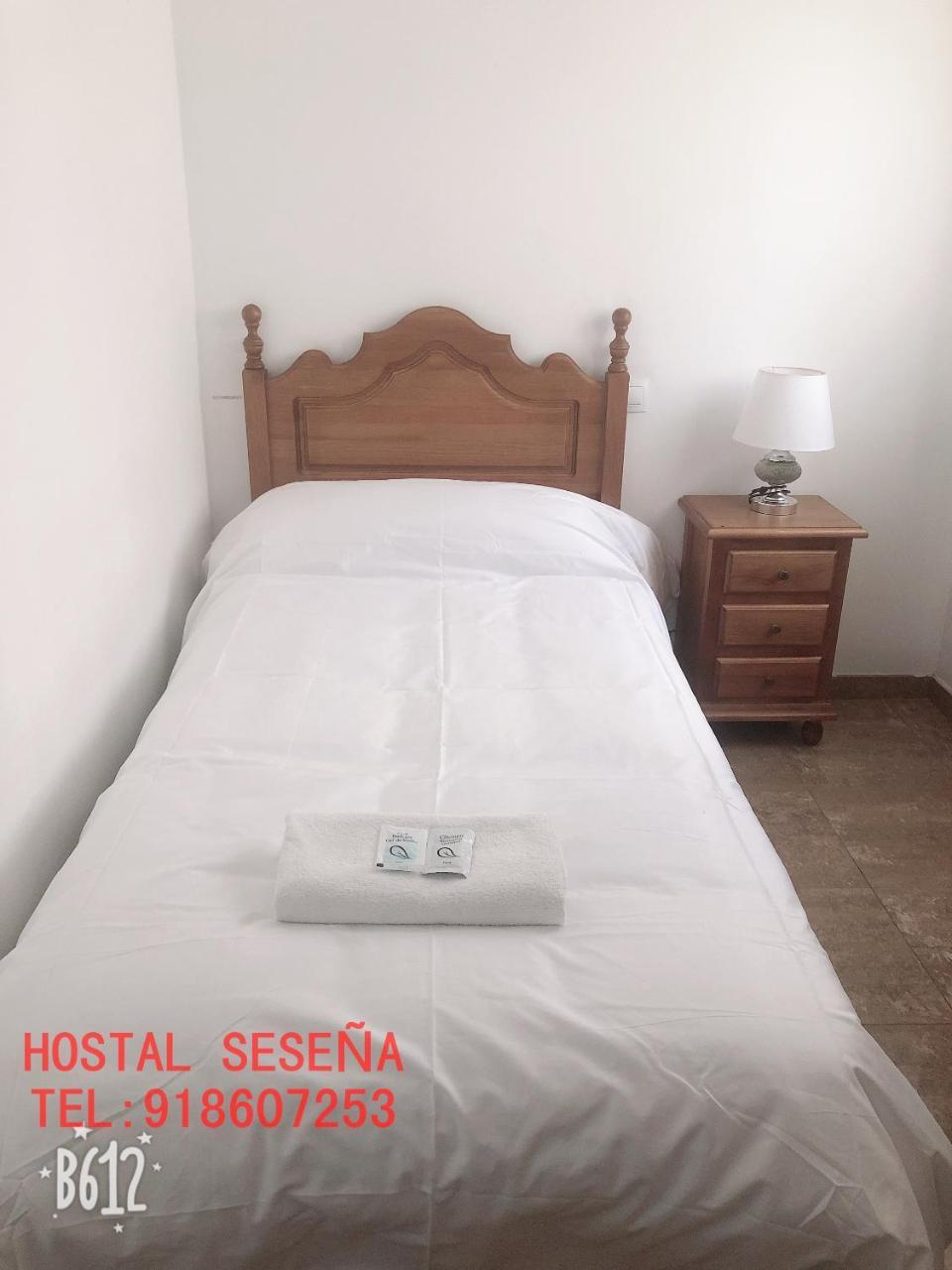 Hostal Сесенья Экстерьер фото